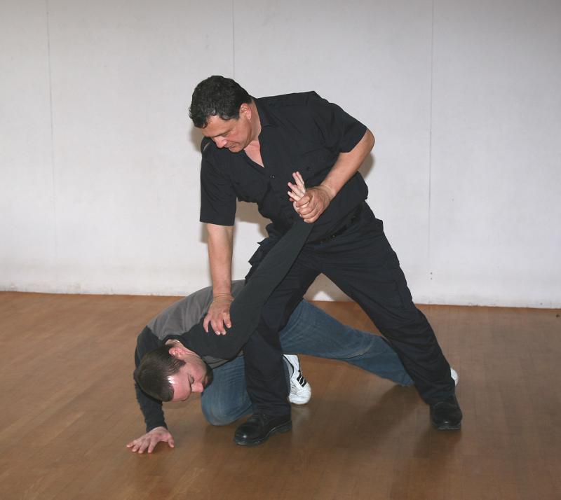 Paramedic Physical Restraining Techniques